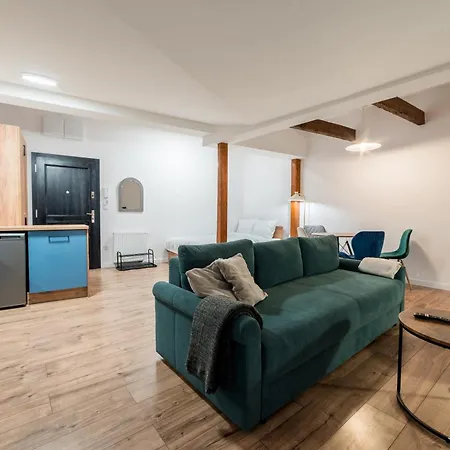 Old Town Stylish Apartment